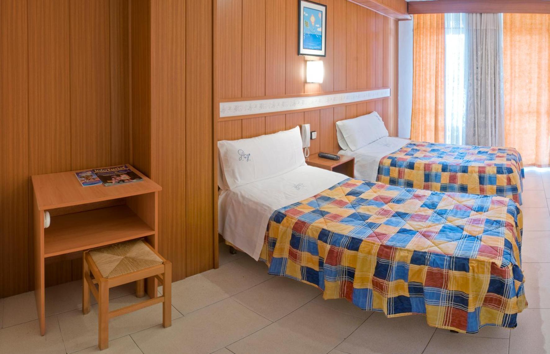 Pension Venecia Salou Exteriör bild